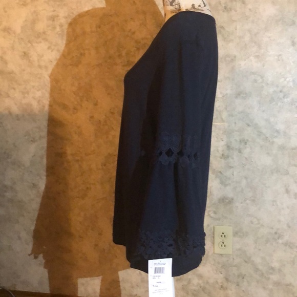 New Direction* Crochet Sleeve Detailed Top - Picture 5 of 8